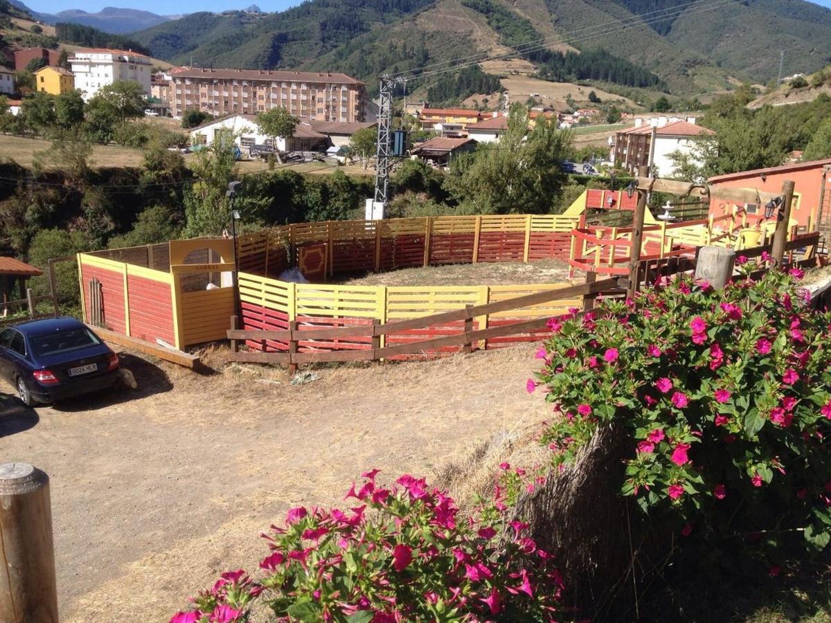 La Hacienda Del Campo Apartment Potes Exterior photo